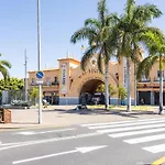 Castillo Urban شقة